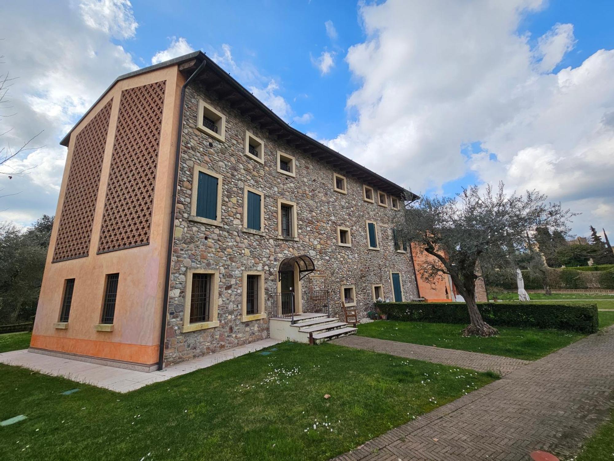Corte La Guarnigione Valeggio sul Mincio Exterior photo